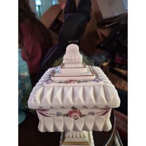 VINTAGE WESTMORELAND WHITE MILK GLASS CANDY DISH - ROSES AND BOWS - EXCELLENT